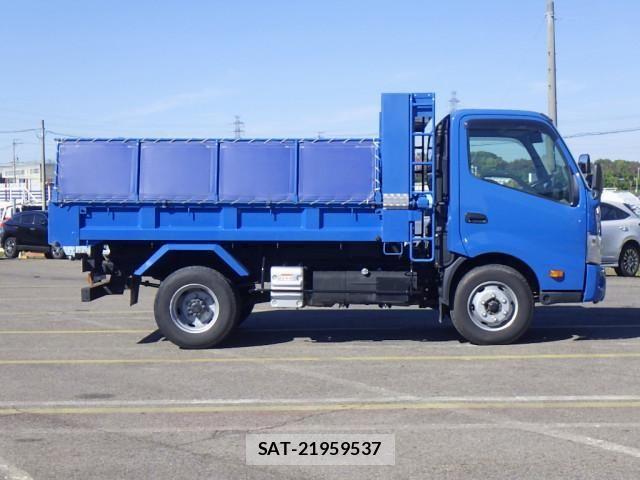 Hino DUTRO 2022-09 1742247-4