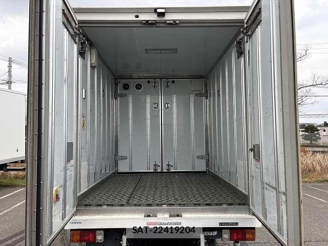 Hino DUTRO 2013-09 1742411-9