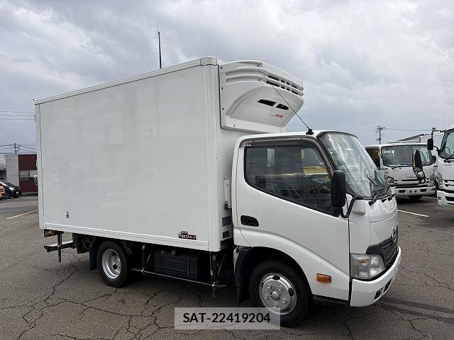 Hino DUTRO 2013-09 1742411-1