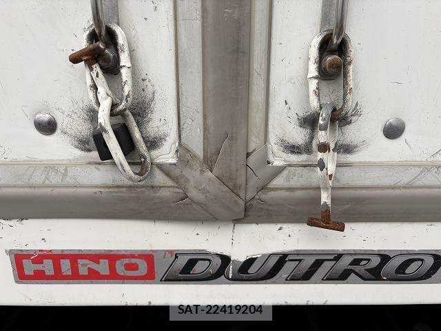Hino DUTRO 2013-09 1742411-19