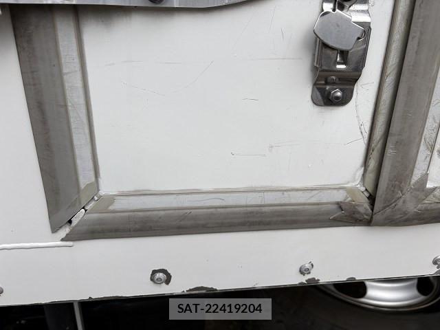 Hino DUTRO 2013-09 1742411-5