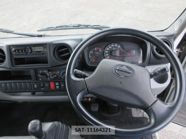 Hino DUTRO 2018-10 1742413-13