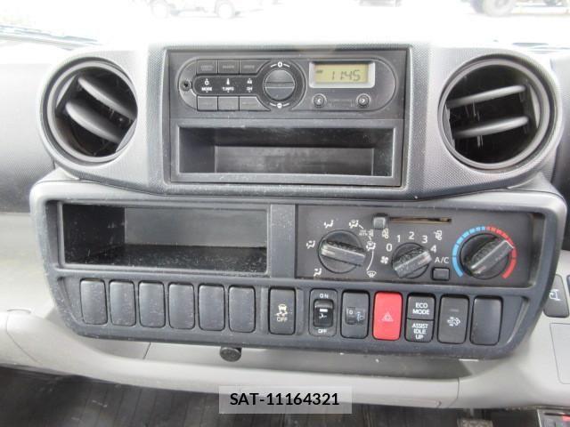 Hino DUTRO 2018-10 1742413-15