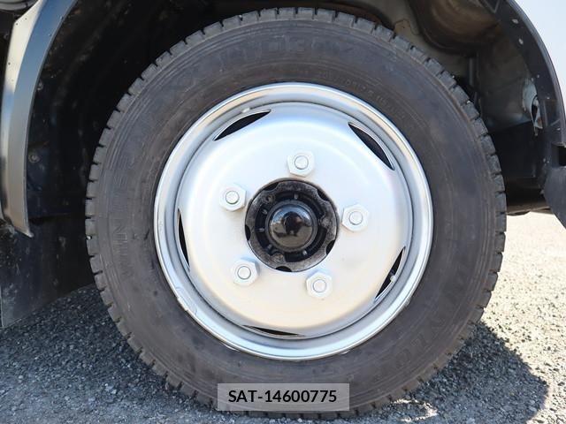 Hino DUTRO 2020-08 1742375-20