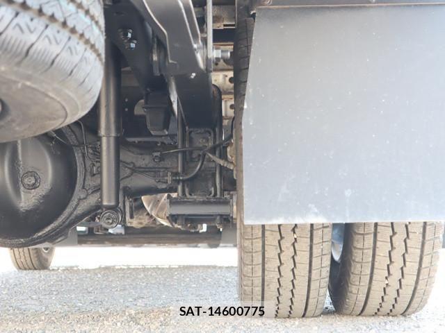 Hino DUTRO 2020-08 1742375-26
