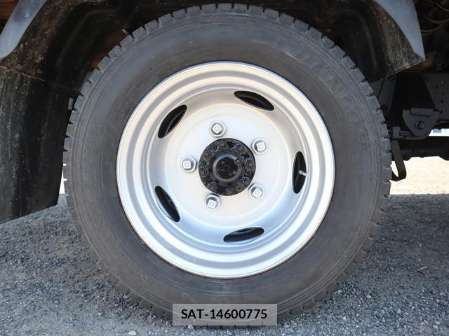 Hino DUTRO 2020-08 1742375-27