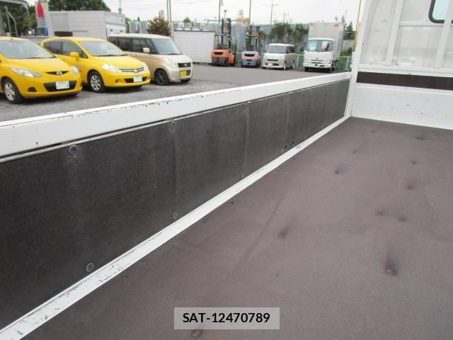 Hino DUTRO 2020-08 1742303-10