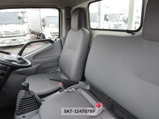 Hino DUTRO 2020-08 1742303-20