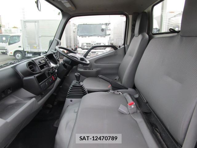 Hino DUTRO 2020-08 1742303-22