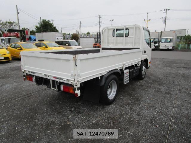 Hino DUTRO 2020-08 1742303-3