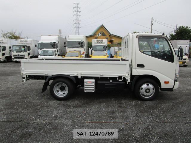 Hino DUTRO 2020-08 1742303-5