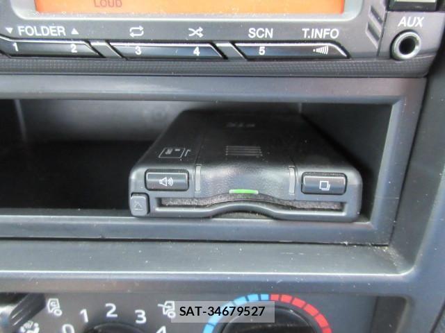 Hino DUTRO 2020-07 1742338-16