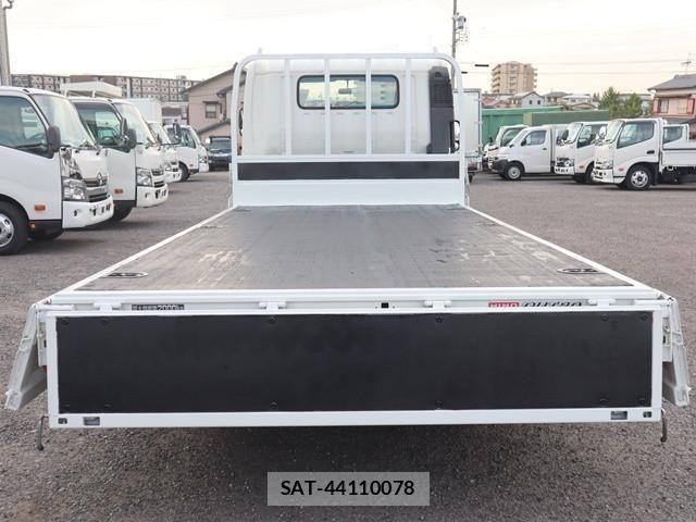 Hino DUTRO 2020-07 1742372-11