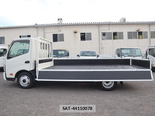 Hino DUTRO 2020-07 1742372-12