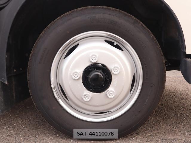 Hino DUTRO 2020-07 1742372-21