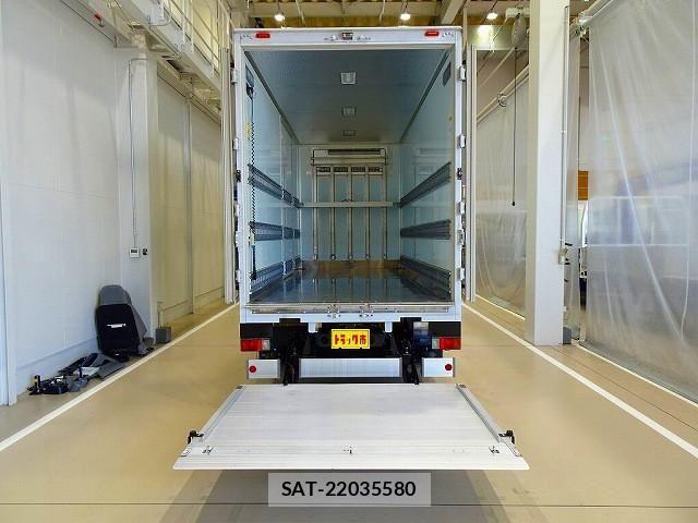 Hino DUTRO 2018-05 1742265-20