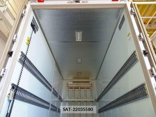 Hino DUTRO 2018-05 1742265-23