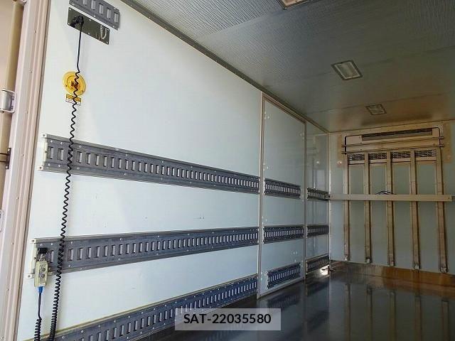 Hino DUTRO 2018-05 1742265-24