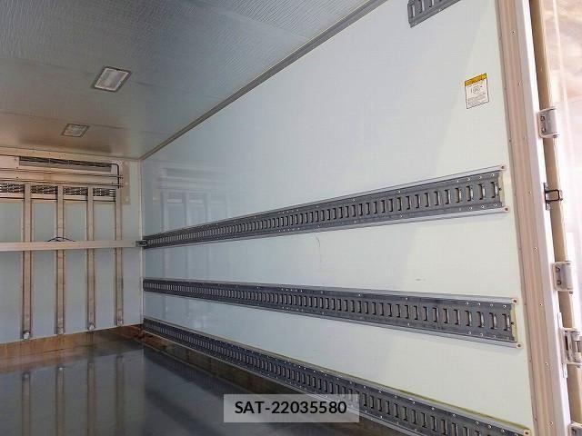 Hino DUTRO 2018-05 1742265-25