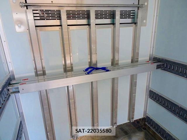 Hino DUTRO 2018-05 1742265-26