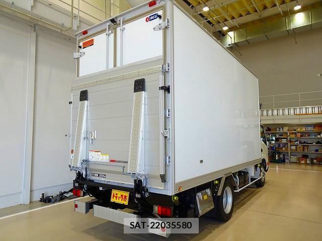 Hino DUTRO 2018-05 1742265-2