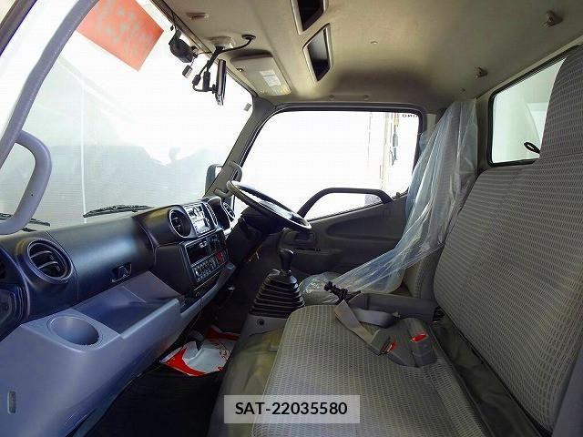 Hino DUTRO 2018-05 1742265-7