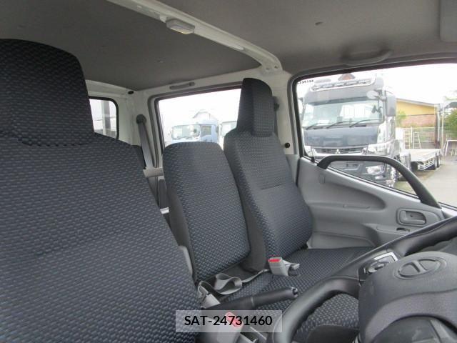 Hino DUTRO 2025-04 1742238-10