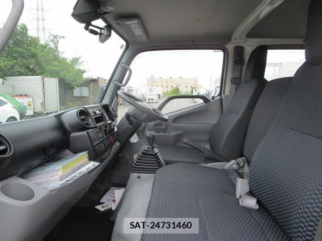Hino DUTRO 2025-04 1742238-20