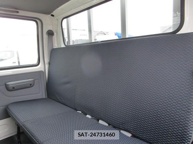 Hino DUTRO 2025-04 1742238-22