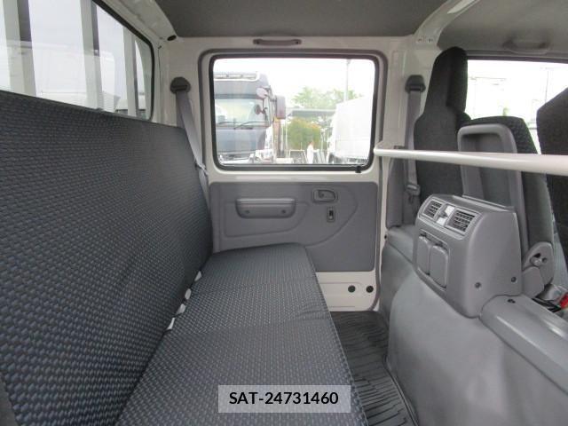 Hino DUTRO 2025-04 1742238-24
