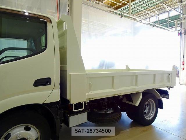Hino DUTRO 2017-06 1742409-19