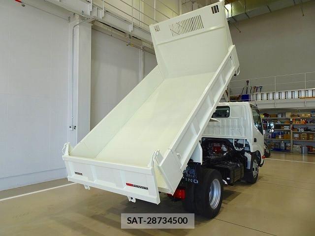 Hino DUTRO 2017-06 1742409-22