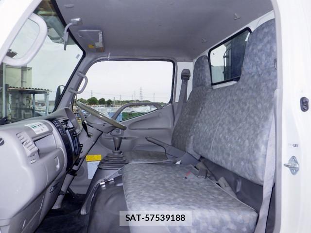 Hino DUTRO 2006-01 1742447-18