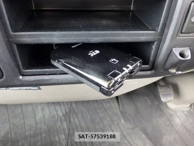 Hino DUTRO 2006-01 1742447-22