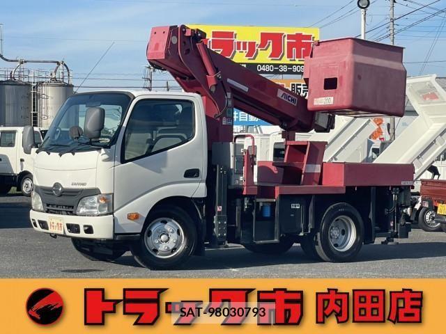 Hino DUTRO 2012-06 1742444-0