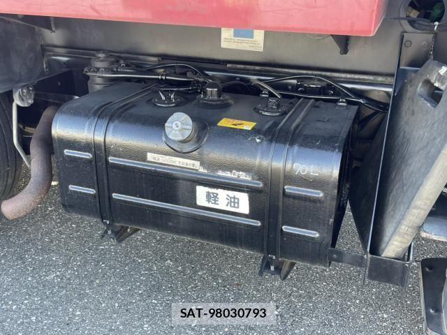 Hino DUTRO 2012-06 1742444-11