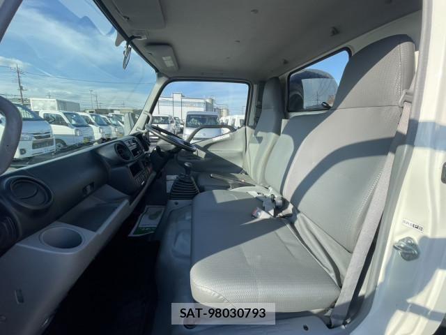 Hino DUTRO 2012-06 1742444-15