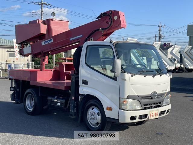 Hino DUTRO 2012-06 1742444-1