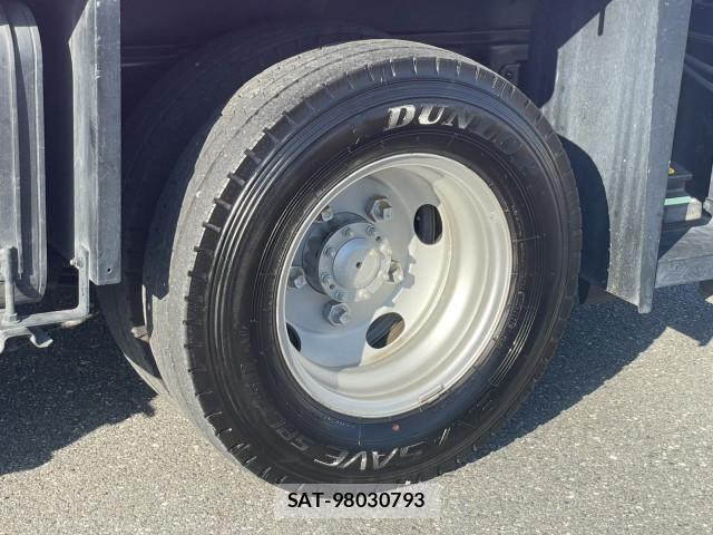 Hino DUTRO 2012-06 1742444-7