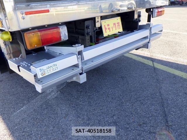 Hino DUTRO 2021-01 1742236-17