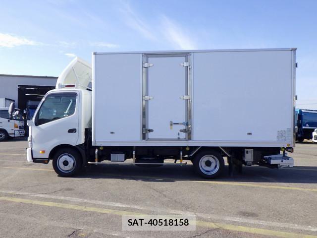 Hino DUTRO 2021-01 1742236-4