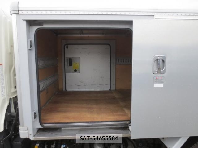 Hino DUTRO 2020-01 1742380-11