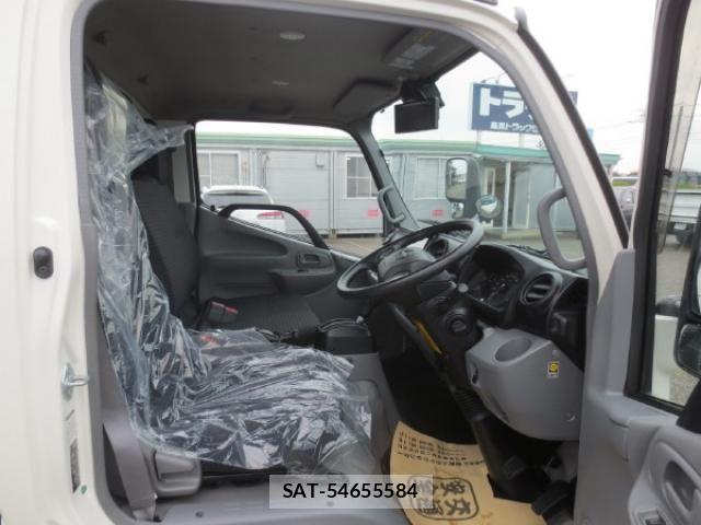 Hino DUTRO 2020-01 1742380-15