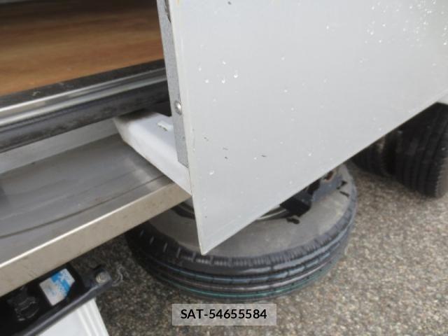 Hino DUTRO 2020-01 1742380-22