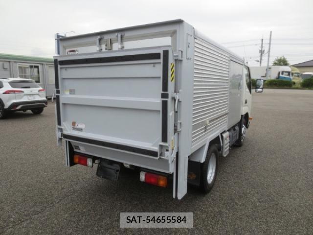 Hino DUTRO 2020-01 1742380-3