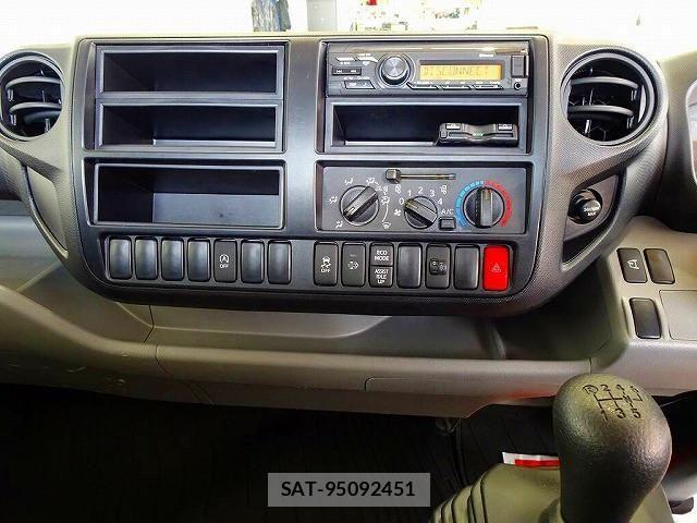 Hino DUTRO 2020-08 1742342-9