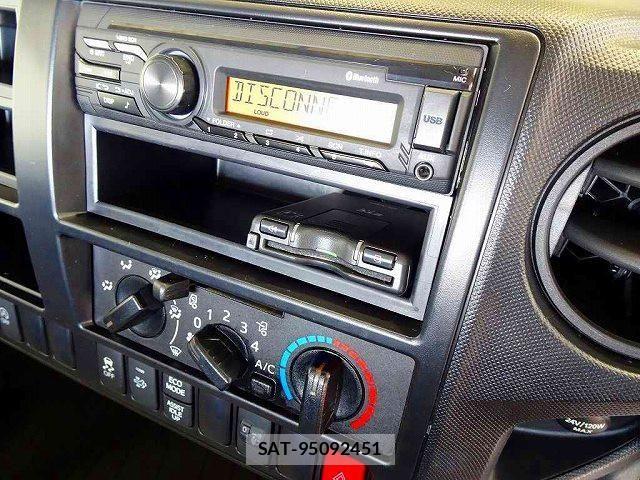Hino DUTRO 2020-08 1742342-11