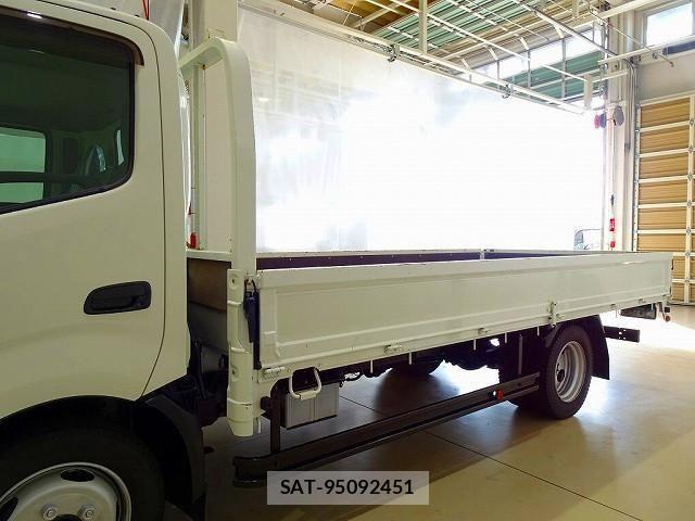 Hino DUTRO 2020-08 1742342-21