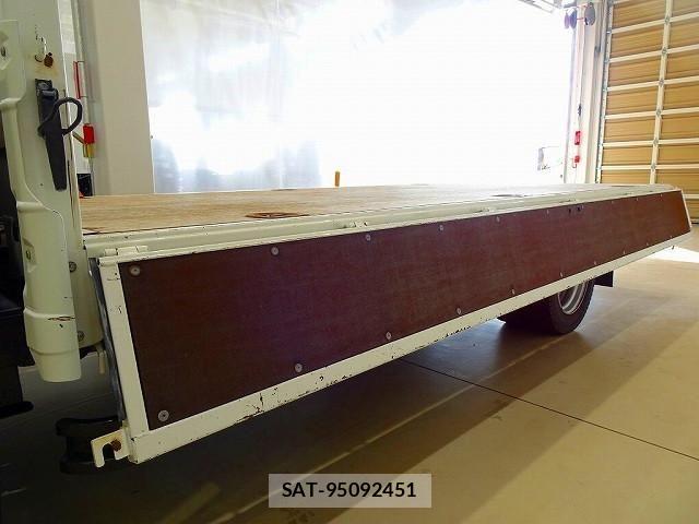 Hino DUTRO 2020-08 1742342-26