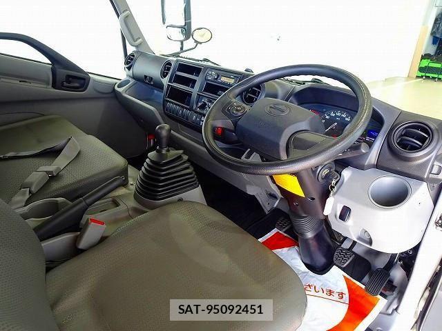 Hino DUTRO 2020-08 1742342-4